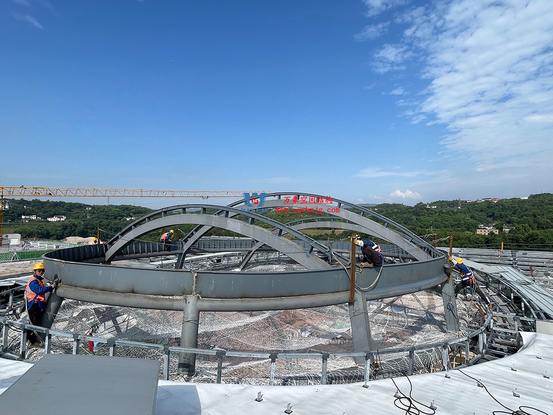 重慶東站站房正在加速建設(shè)，全力繪就項(xiàng)目新篇章