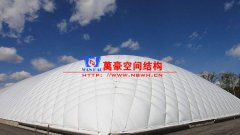 充氣膜結(jié)構(gòu)使用時應(yīng)注意哪些事項(xiàng)？充氣膜結(jié)構(gòu)一旦破損該如何維修？